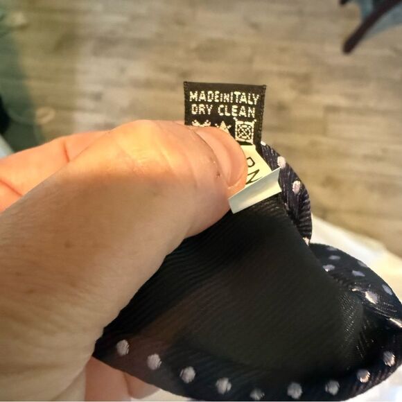 Marco Cellini Silk Tie Navy and Silver Polka Dot Made in Italy - Picture 6 of 6